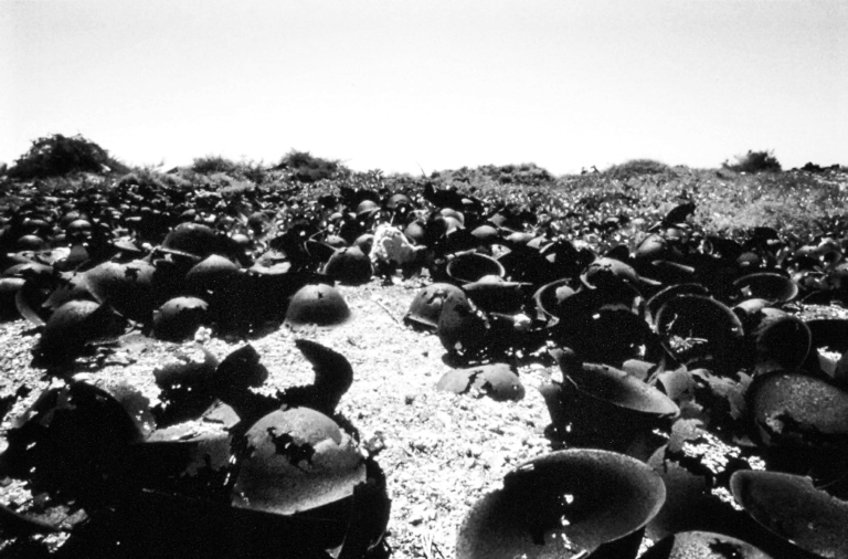 Elmetti della marina somala di Luigia Spadano